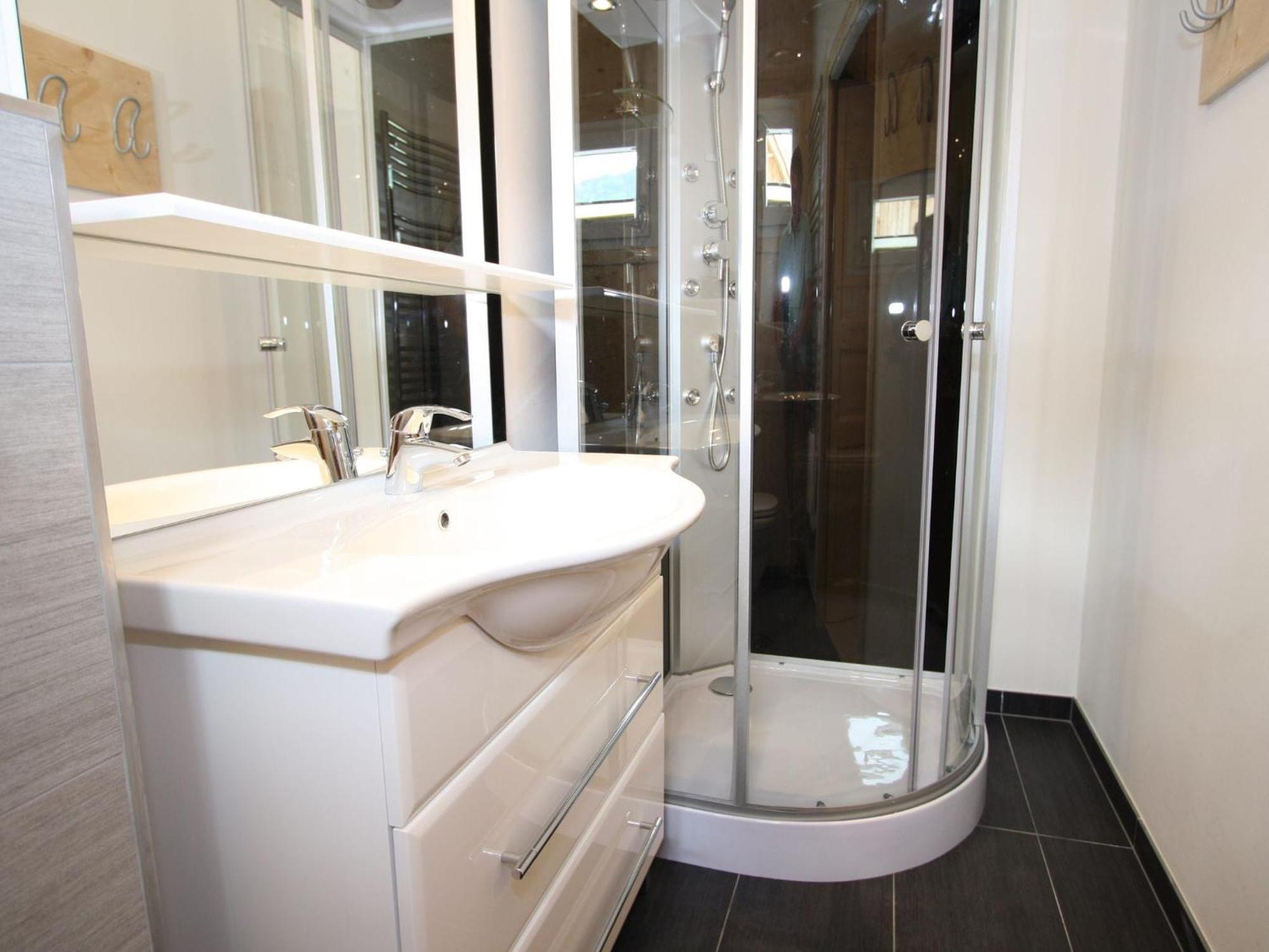 Nice Chalet In Hohentauern Styria With Sauna Villa Exteriör bild
